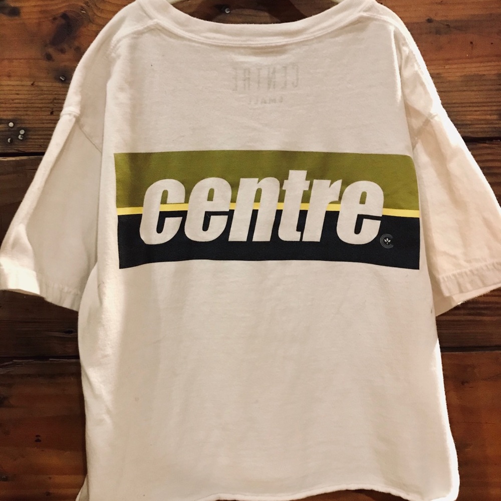 white cropped crew neck t-shirt